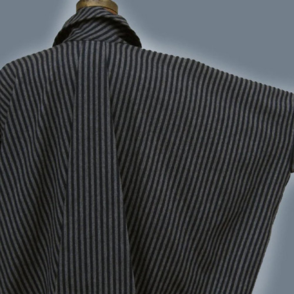 vintage 80's gray stripe dress reminiscent of 20's, bluish gray/navy blue stripe - Picture 2 of 4